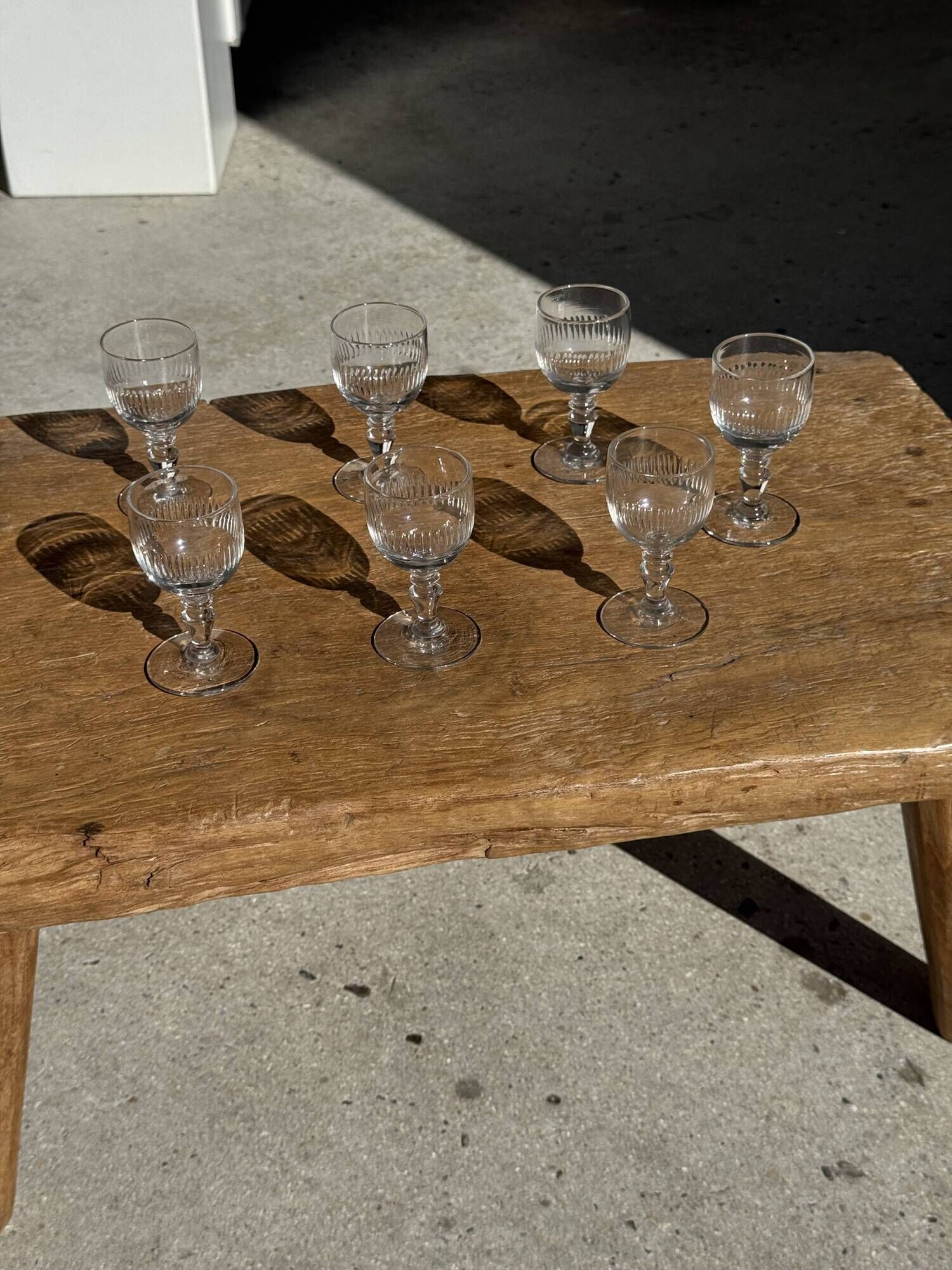 Set of 5 mini liqueur glasses on a stem H10 D8