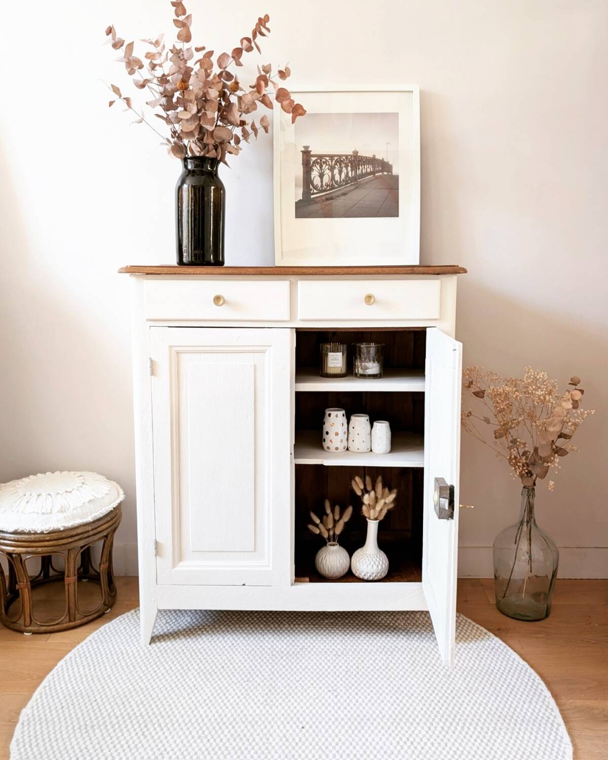 Retro chic Parisian buffet