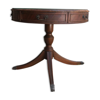 English circular pedestal table