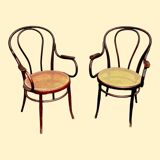 Deux fauteuils J&J Kohn 1900 en bois courbé