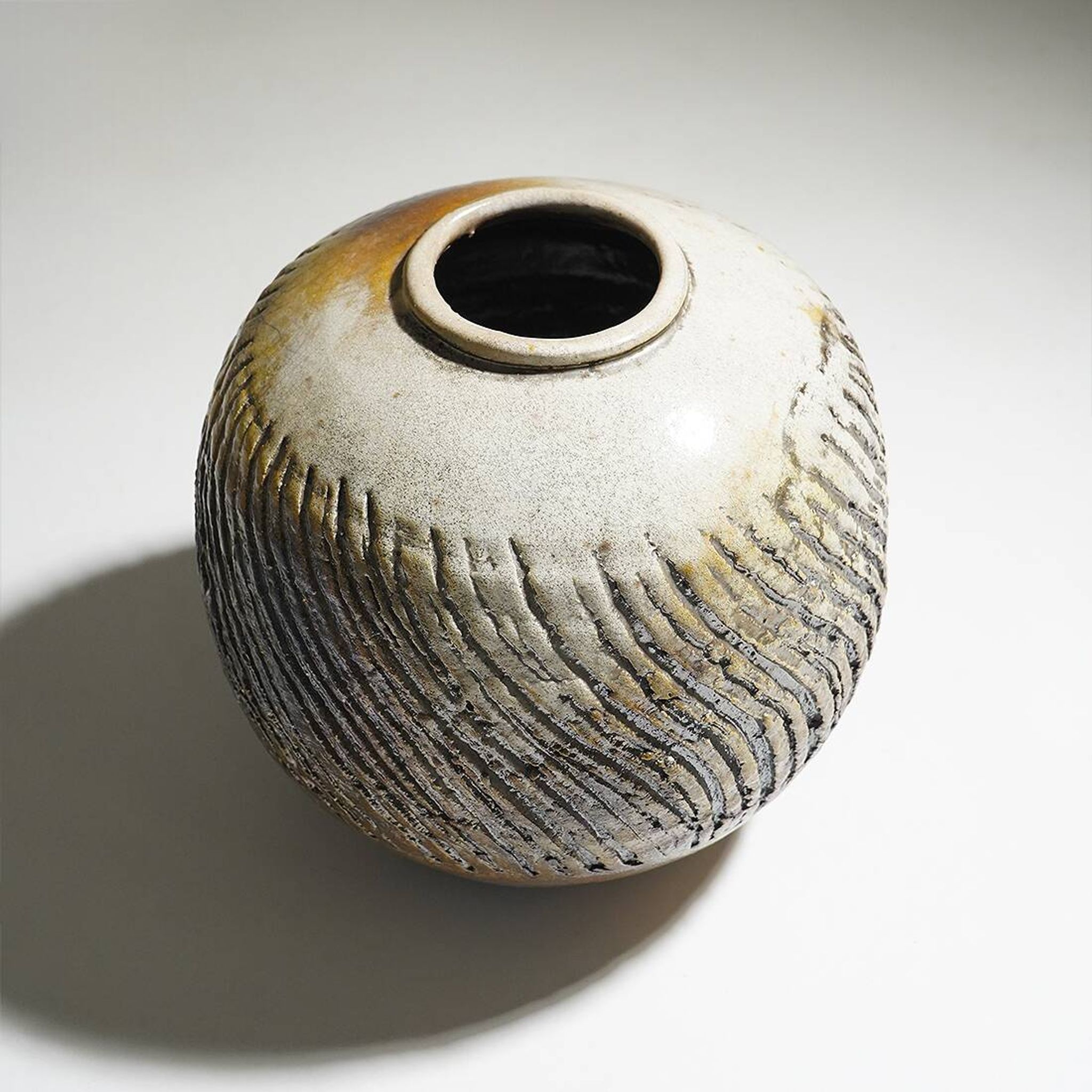 Vase sculptural en céramique émaillée, années 1970