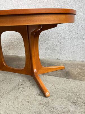 Baumann Oval Table
