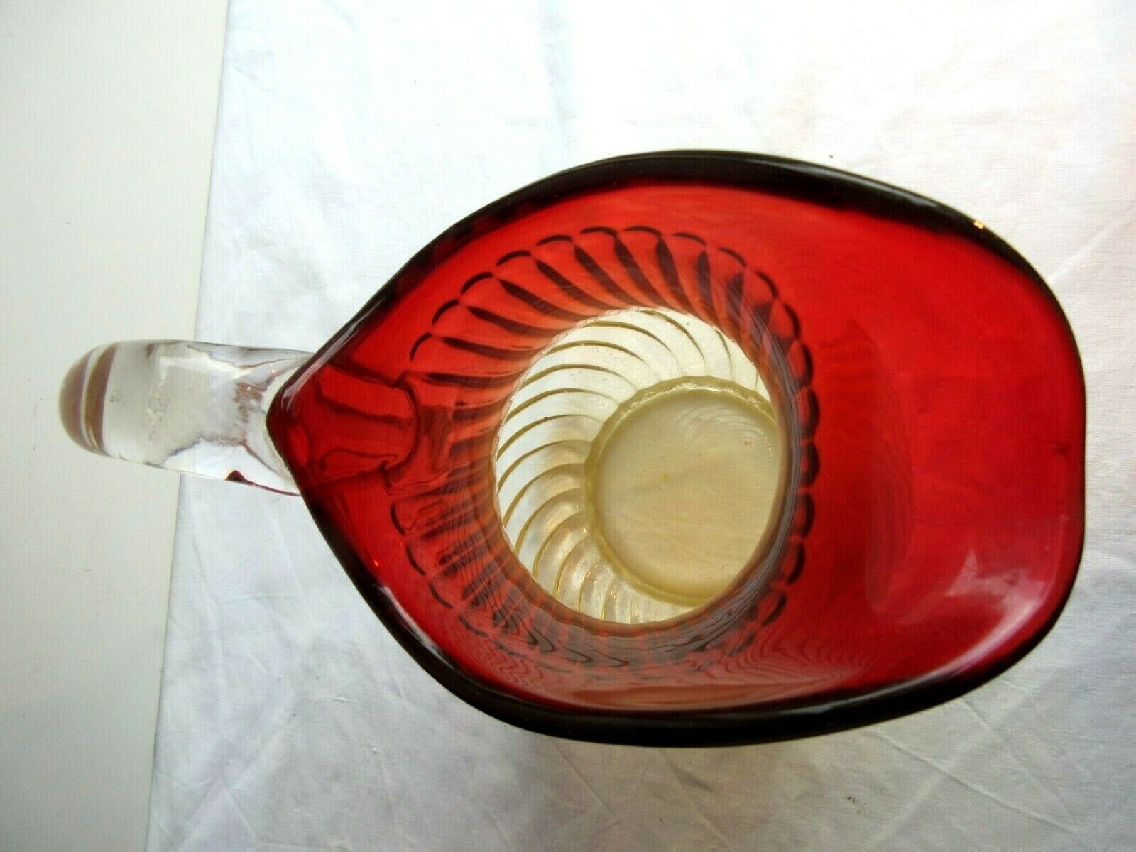 Broc crystal Baccarat red in gradient model Bamboo torso ribs, H 30 cm