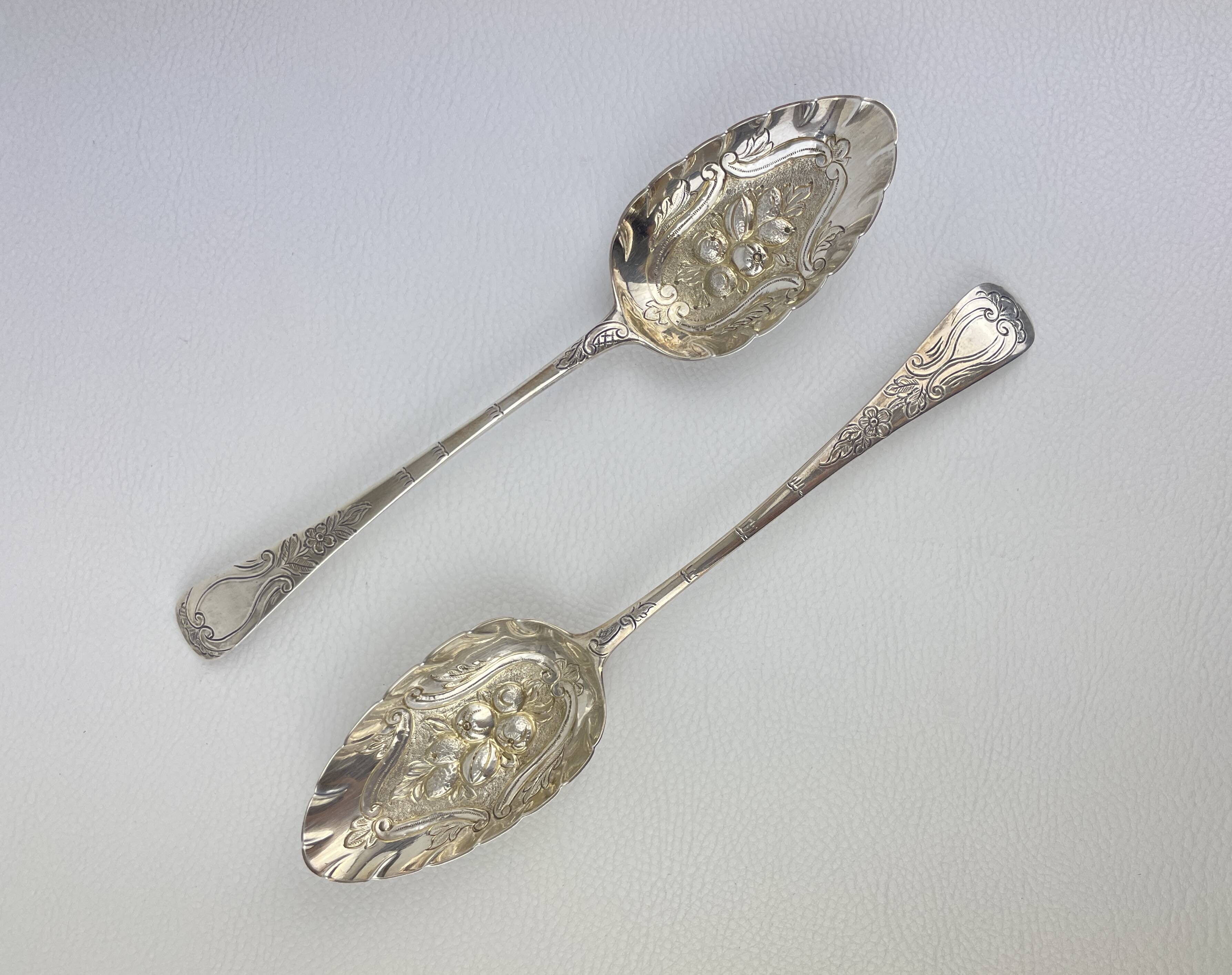 Pair of berry spoons in sterling silver english