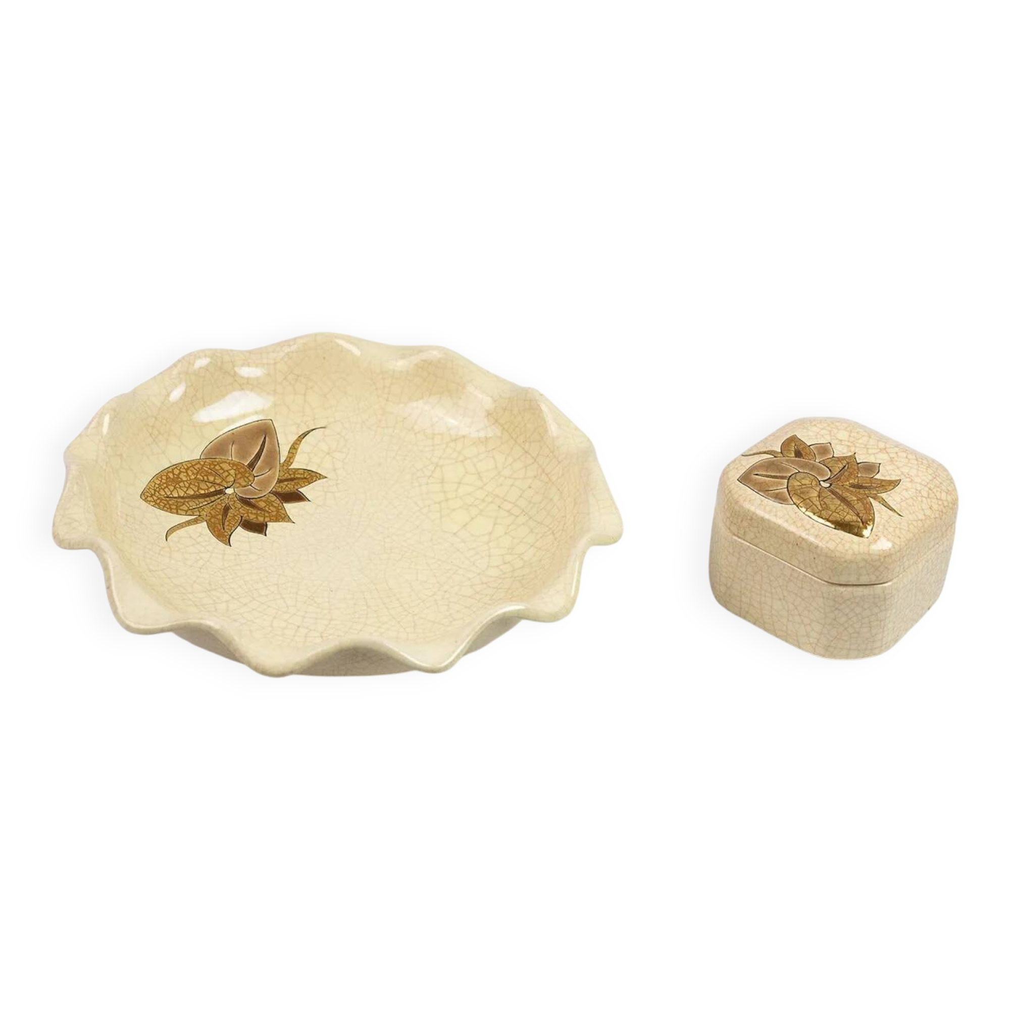 Coupe et boîte Longwy en émaux craquelés beige à décor doré