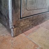 1950s kitchen cupboard