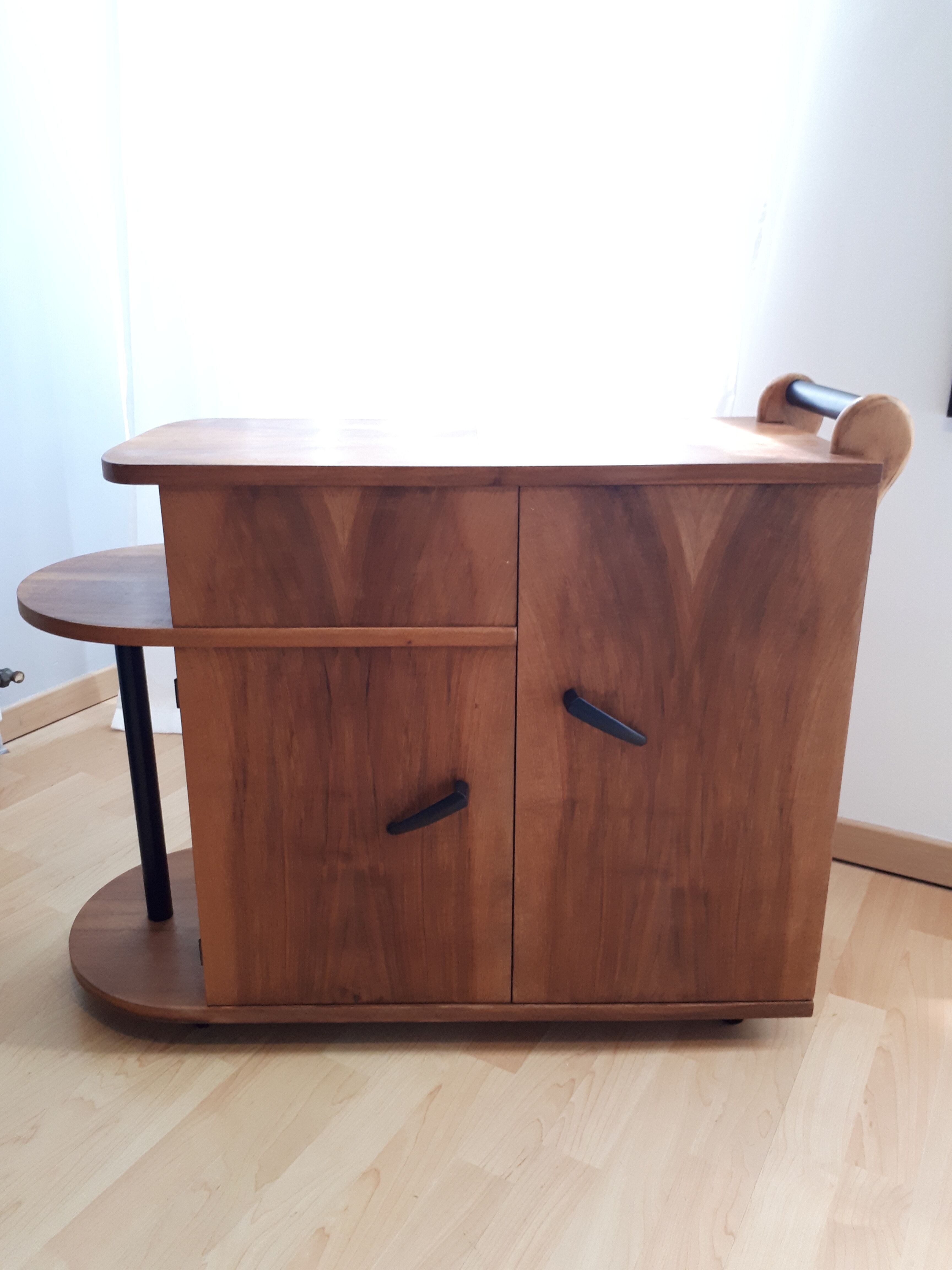 Old bar on wheels years 30- 40