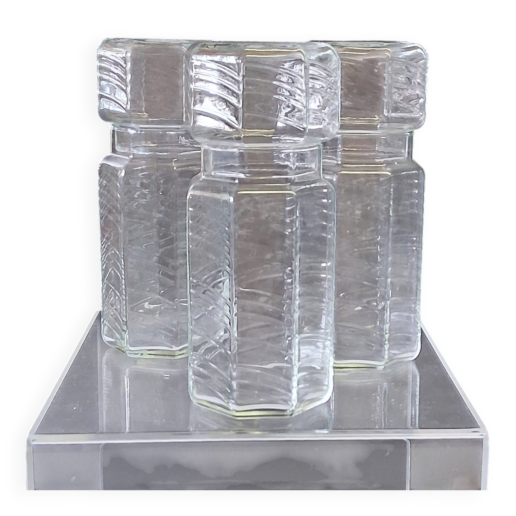 Set of 3 glass jars with old transparent lids in very good condition.