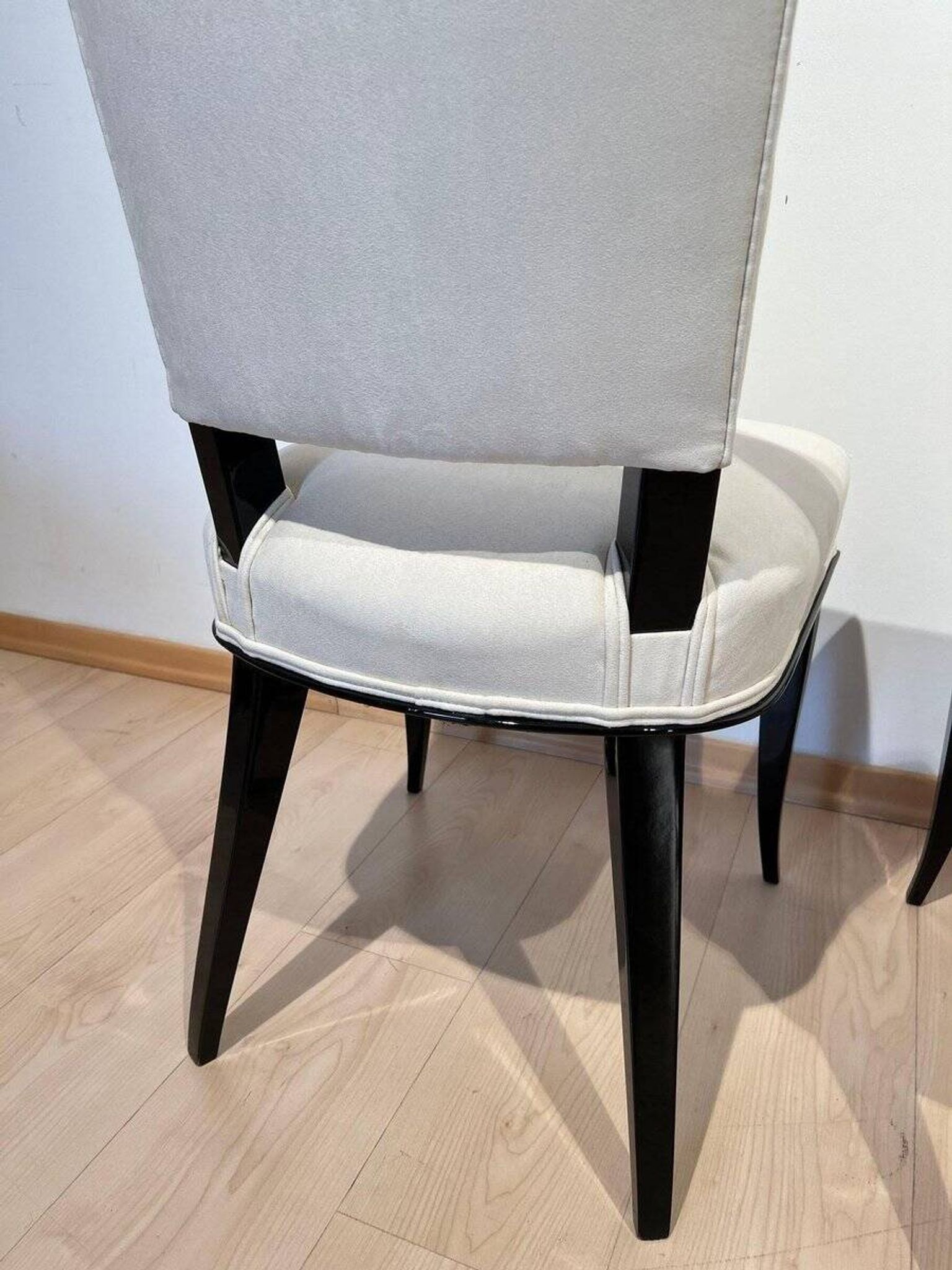 Art Deco Chairs in Black Lacquer in Cream Velour, France, 1930s, Set of 8