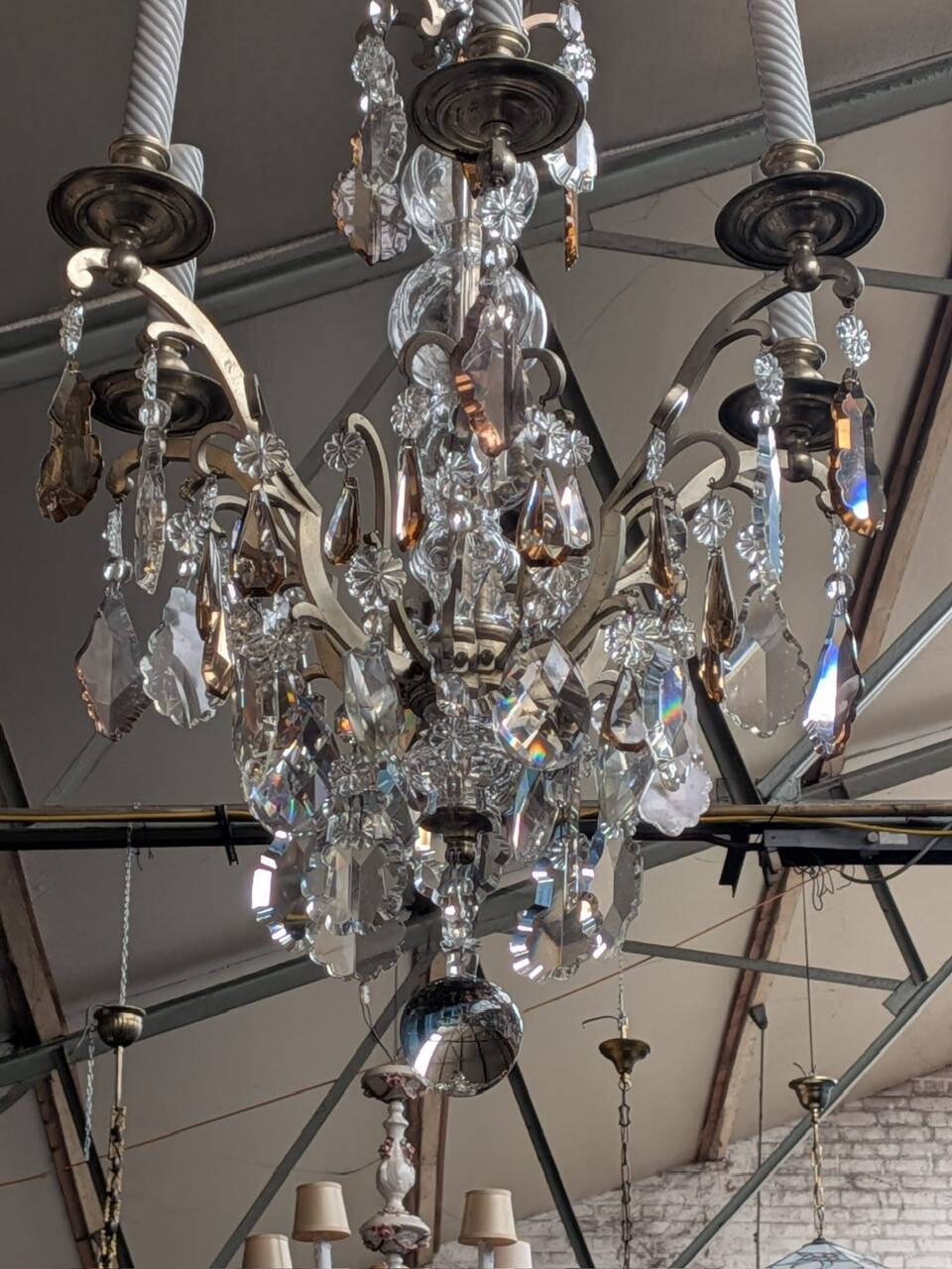 Antique French chandelier 170 cm with Louis XVI style chain in crystal.