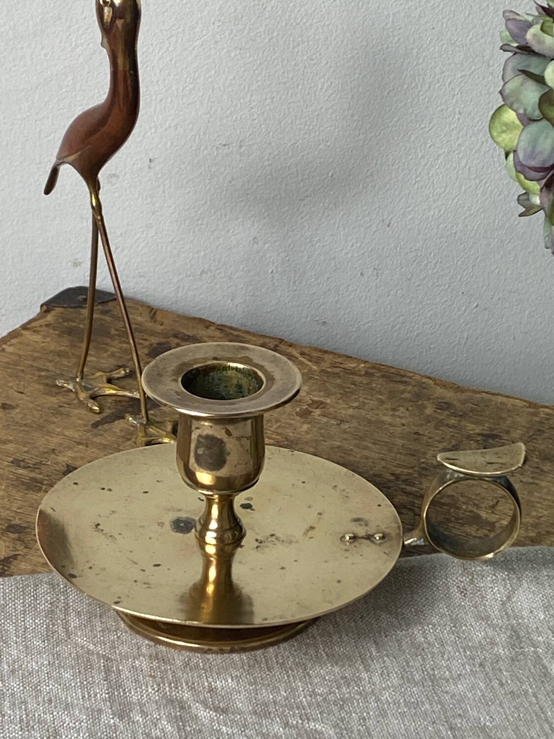 Cellar rat candle holder with brass ring