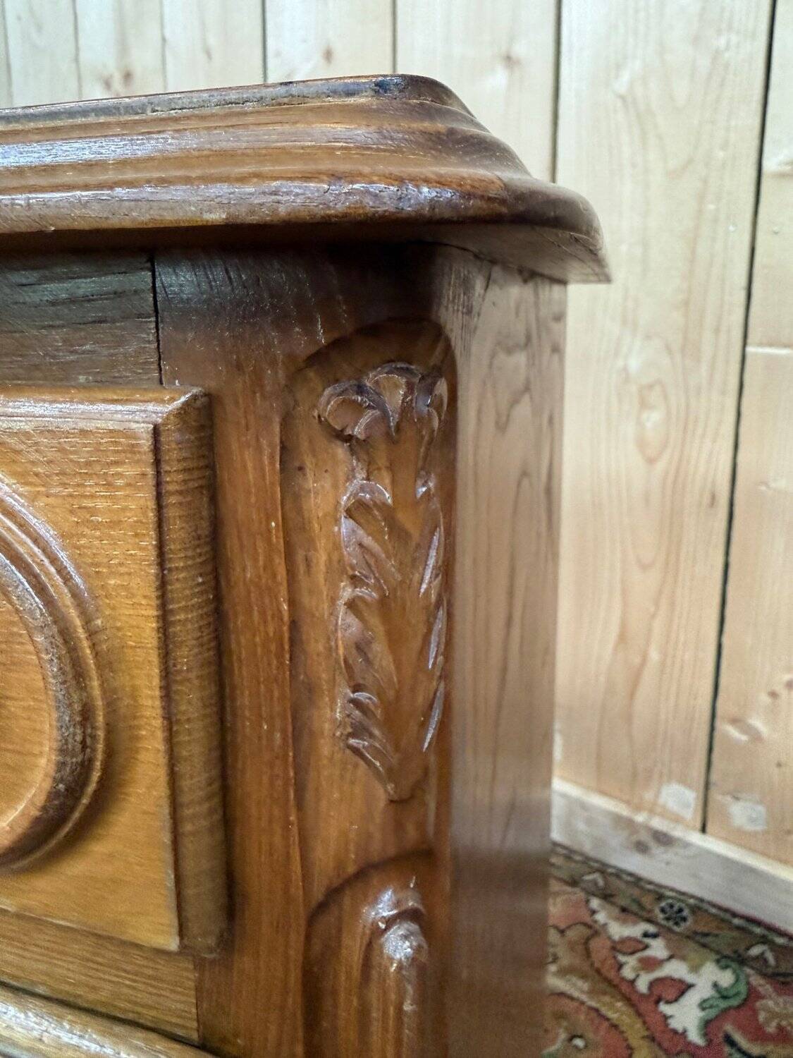 Paire tables de chevet style Néo-Renaissance – Chêne sculpté – XIXe siècle
