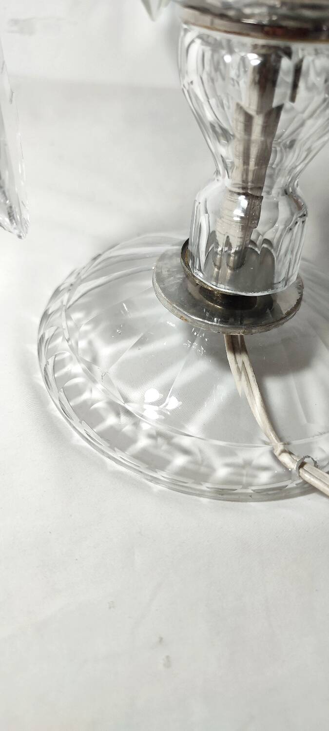 Lámpara de mesa de cristal. Francia, 1950s.