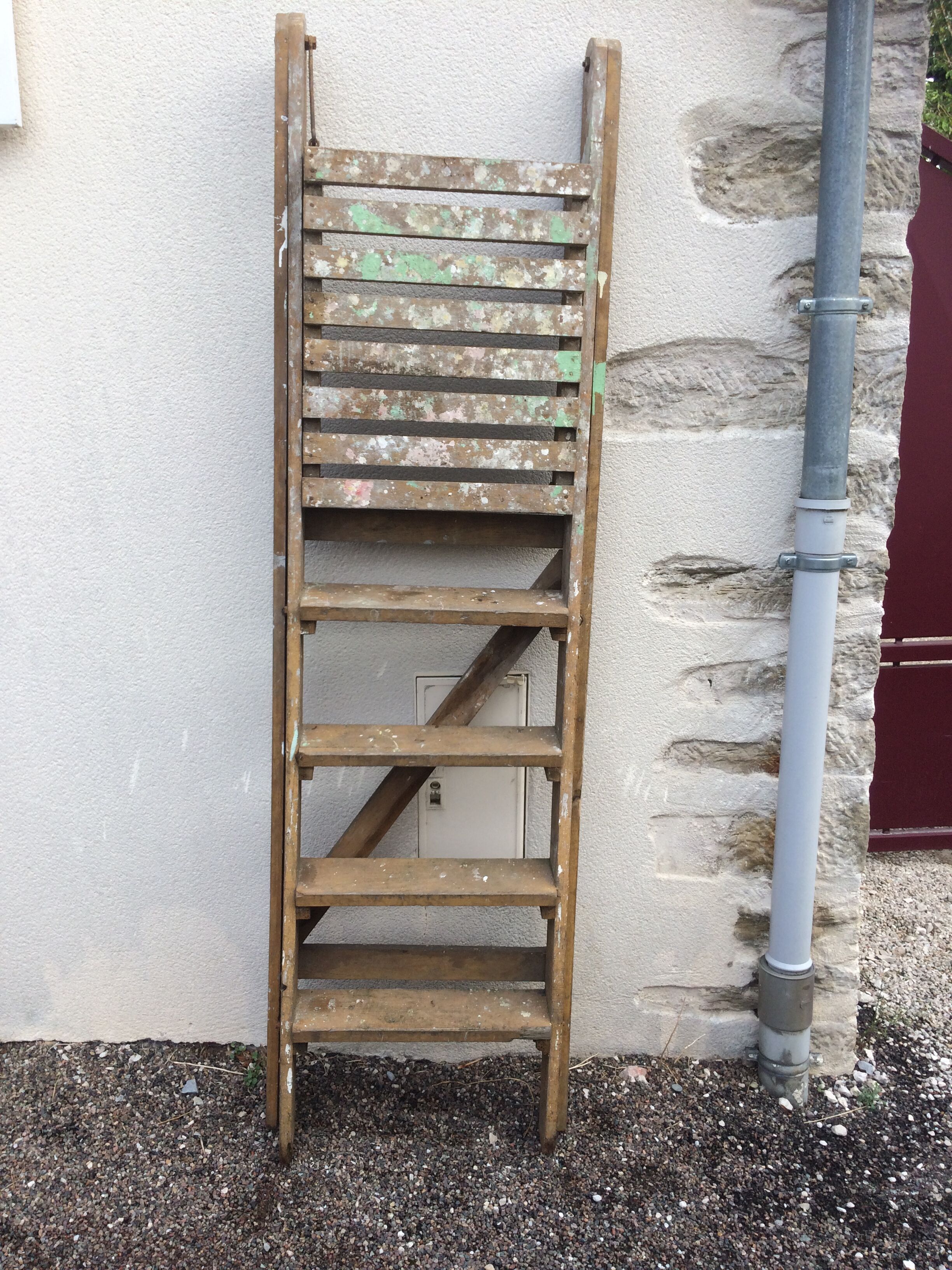 Painter's stepladder