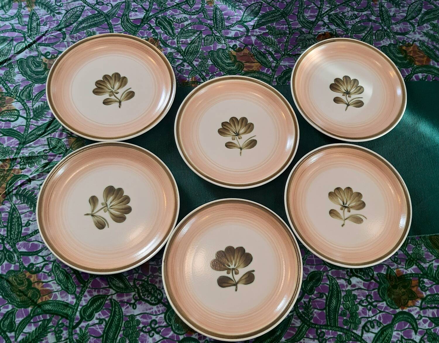 6 Gien flat plates, Kandy model