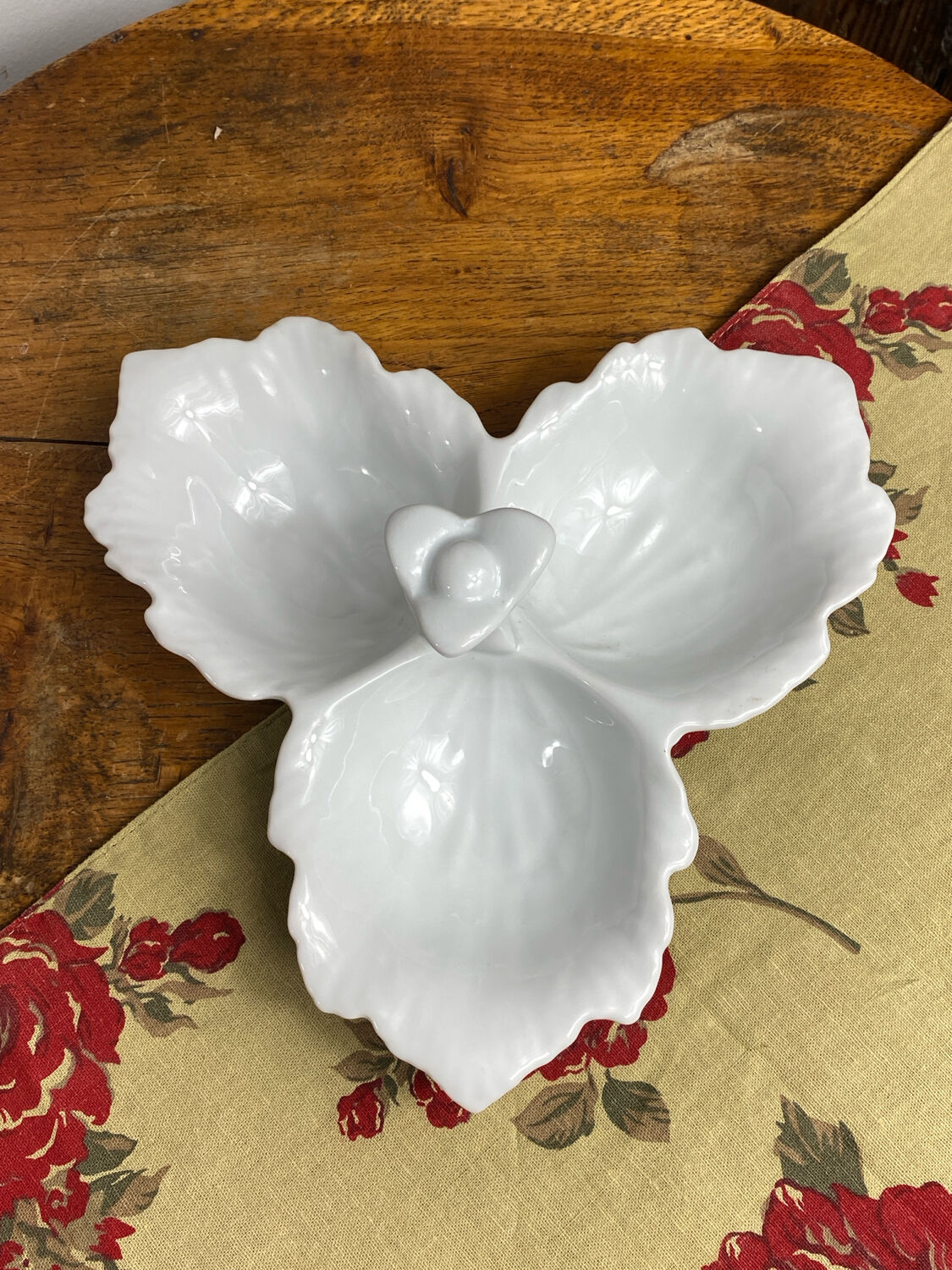 Segmented serving dish, leaf shape, porcelain, Bavaria