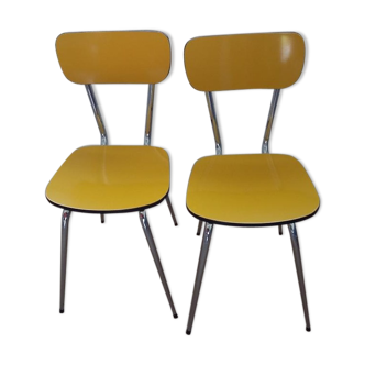 Chaises en formica relookées