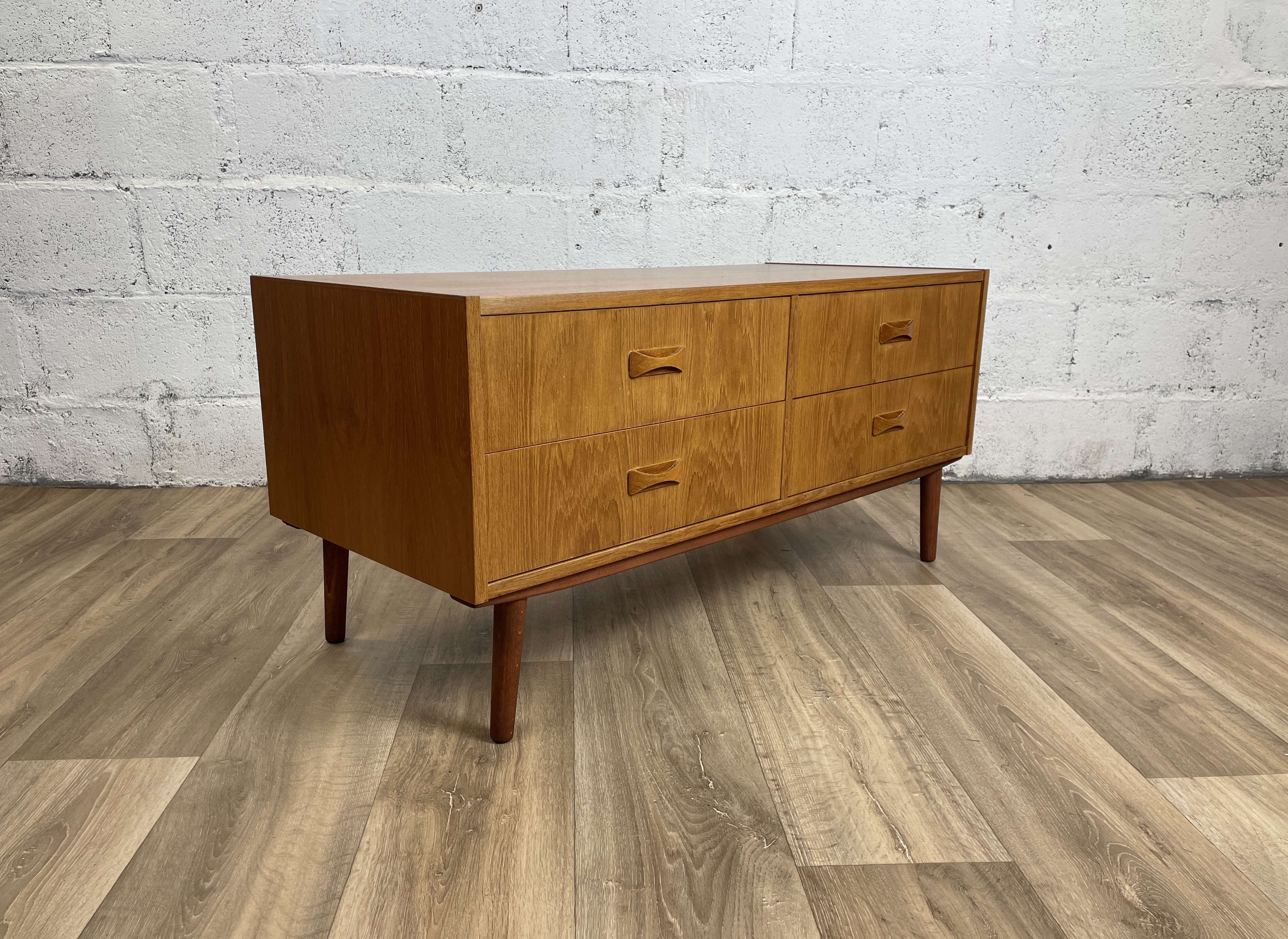 Scandinavian 4-drawer bass chest of drawers signed Clausen & Son vintage teak, 60s