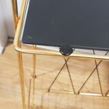 Side table with magazine rack