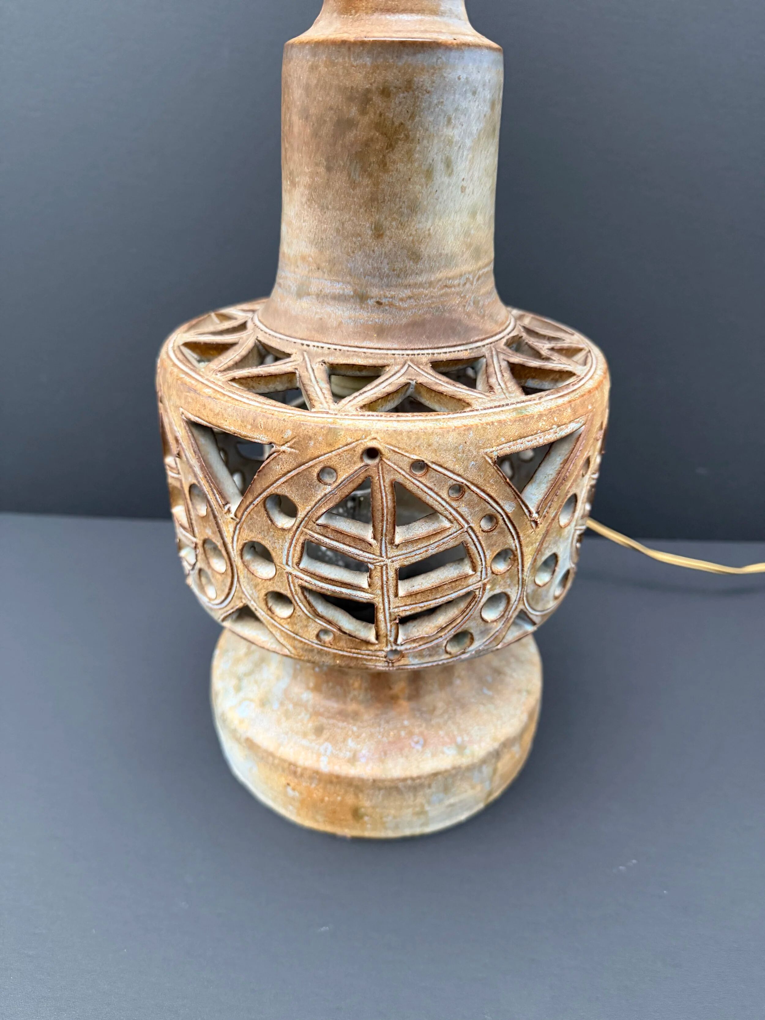 Agnès Escala lamp in ceramic, France 1970