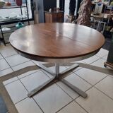 Vintage formica table with chrome leg and extension