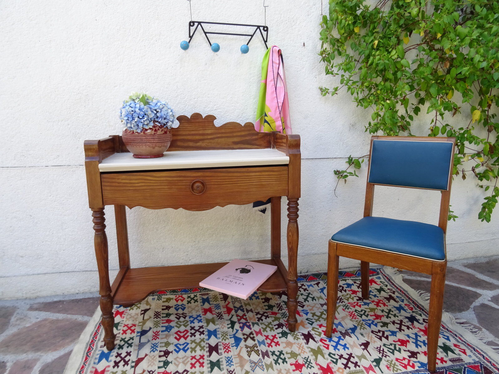 Table de toilette en pichepin