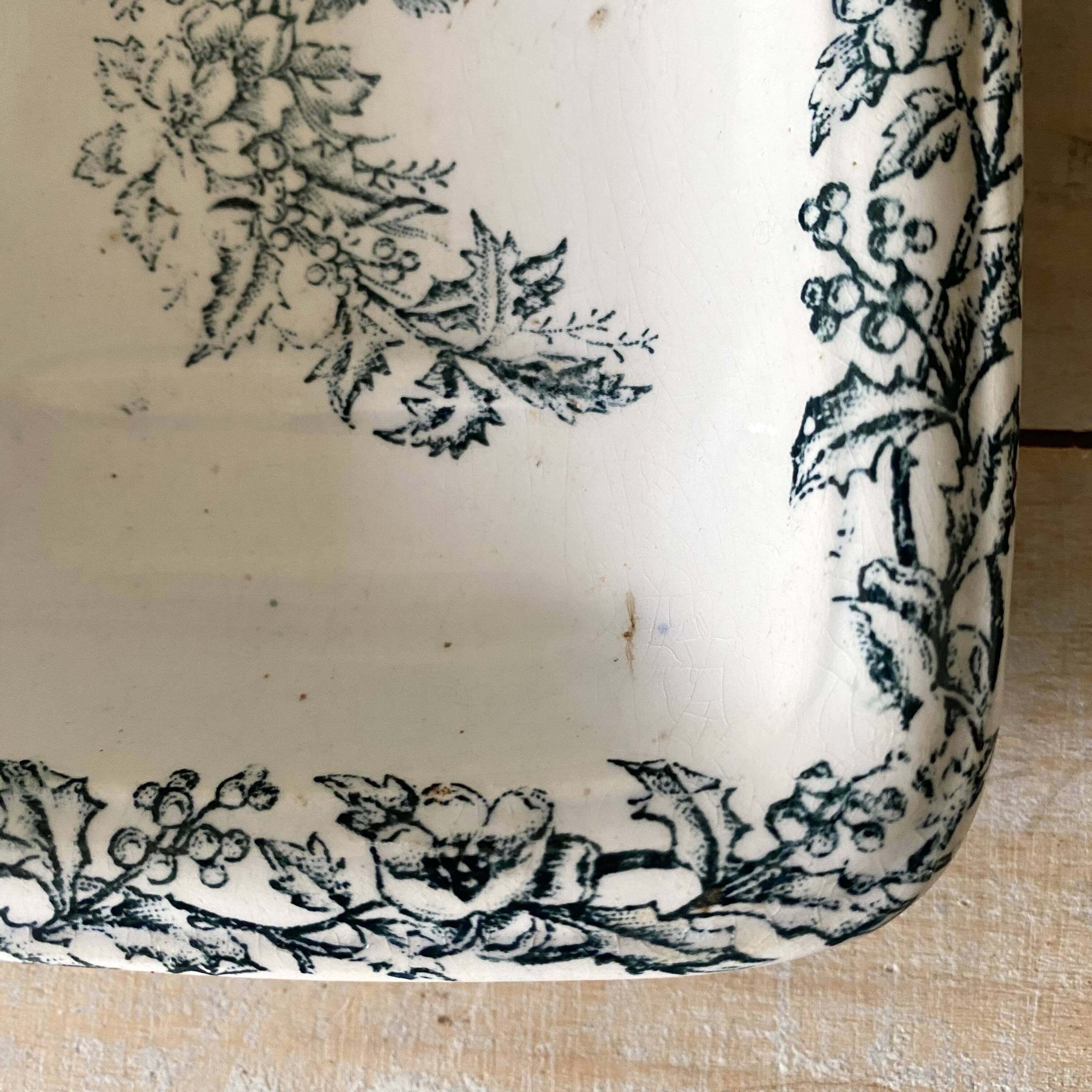 Antique iron earth soap dish