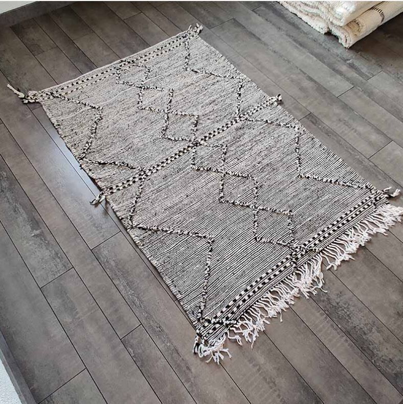 Black Berber carpet zanafi 100x150 cm
