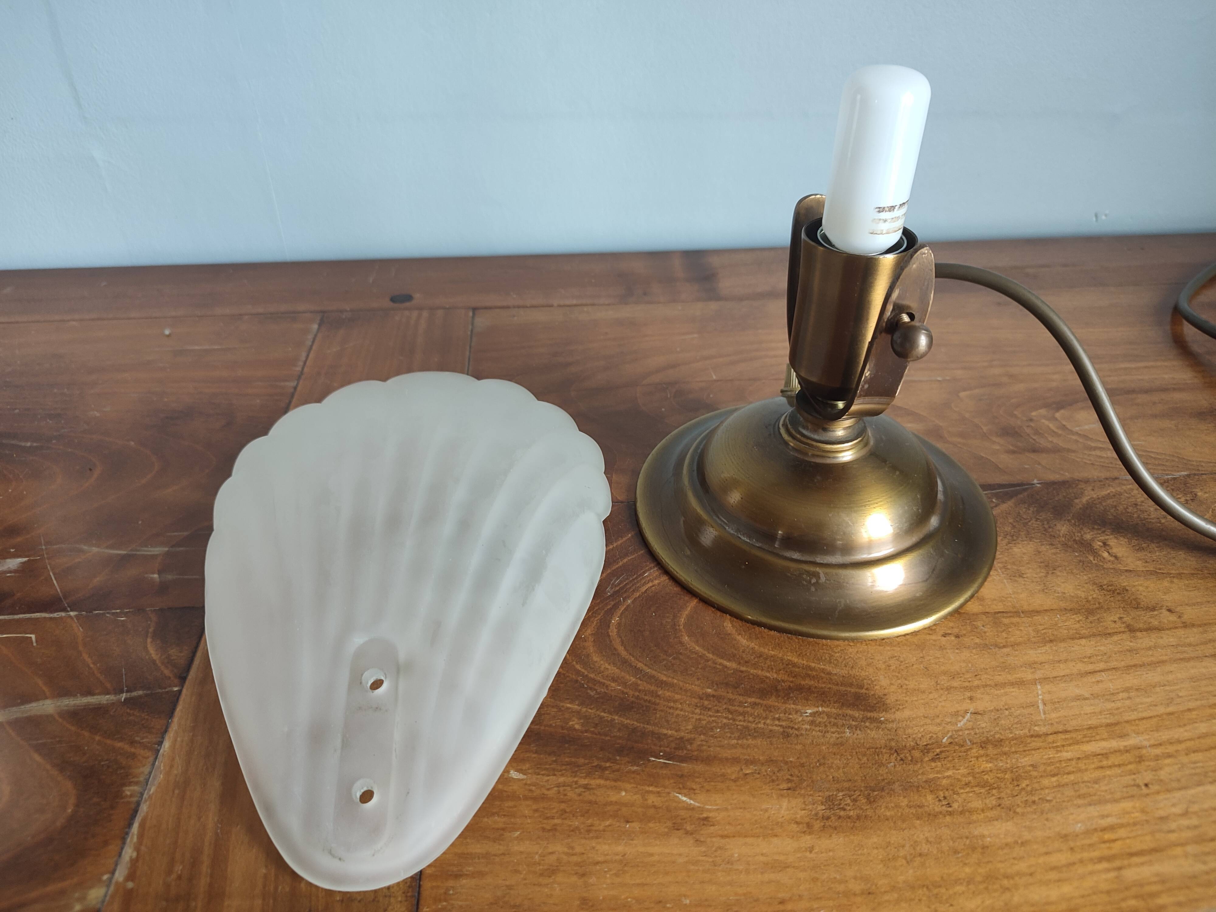 Vintage shell table lamp
