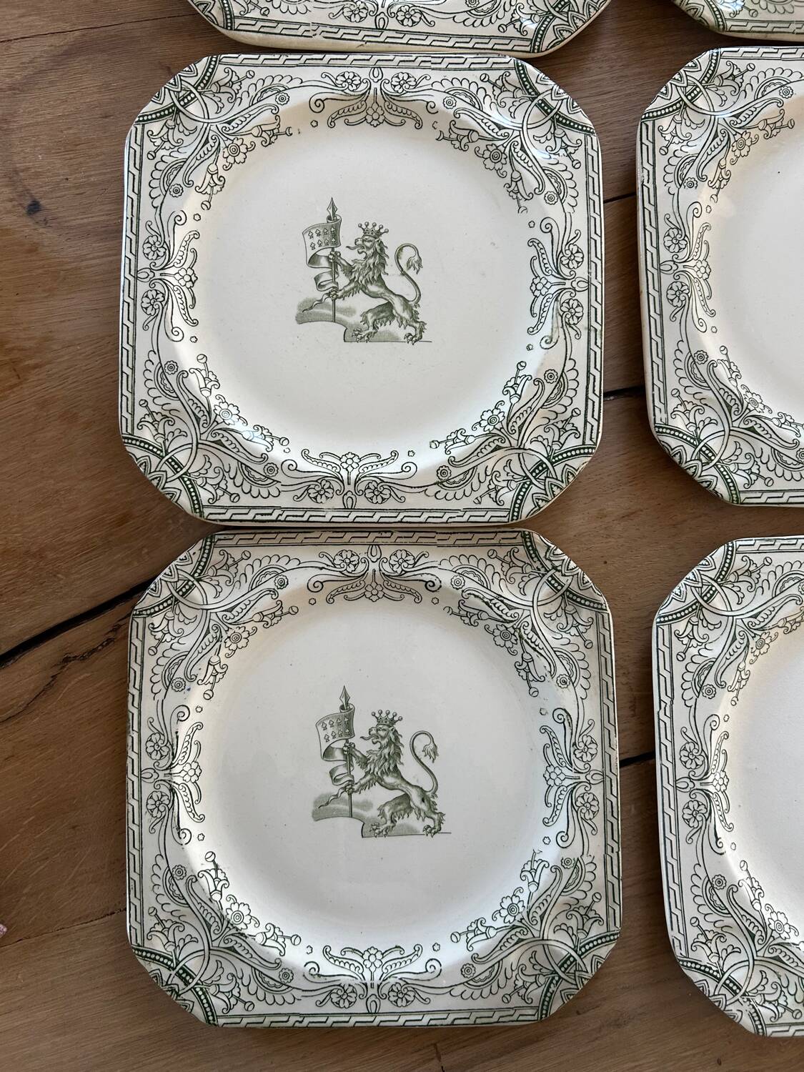 Lot de 8 assiettes terre de fer Saint Amand Fontana