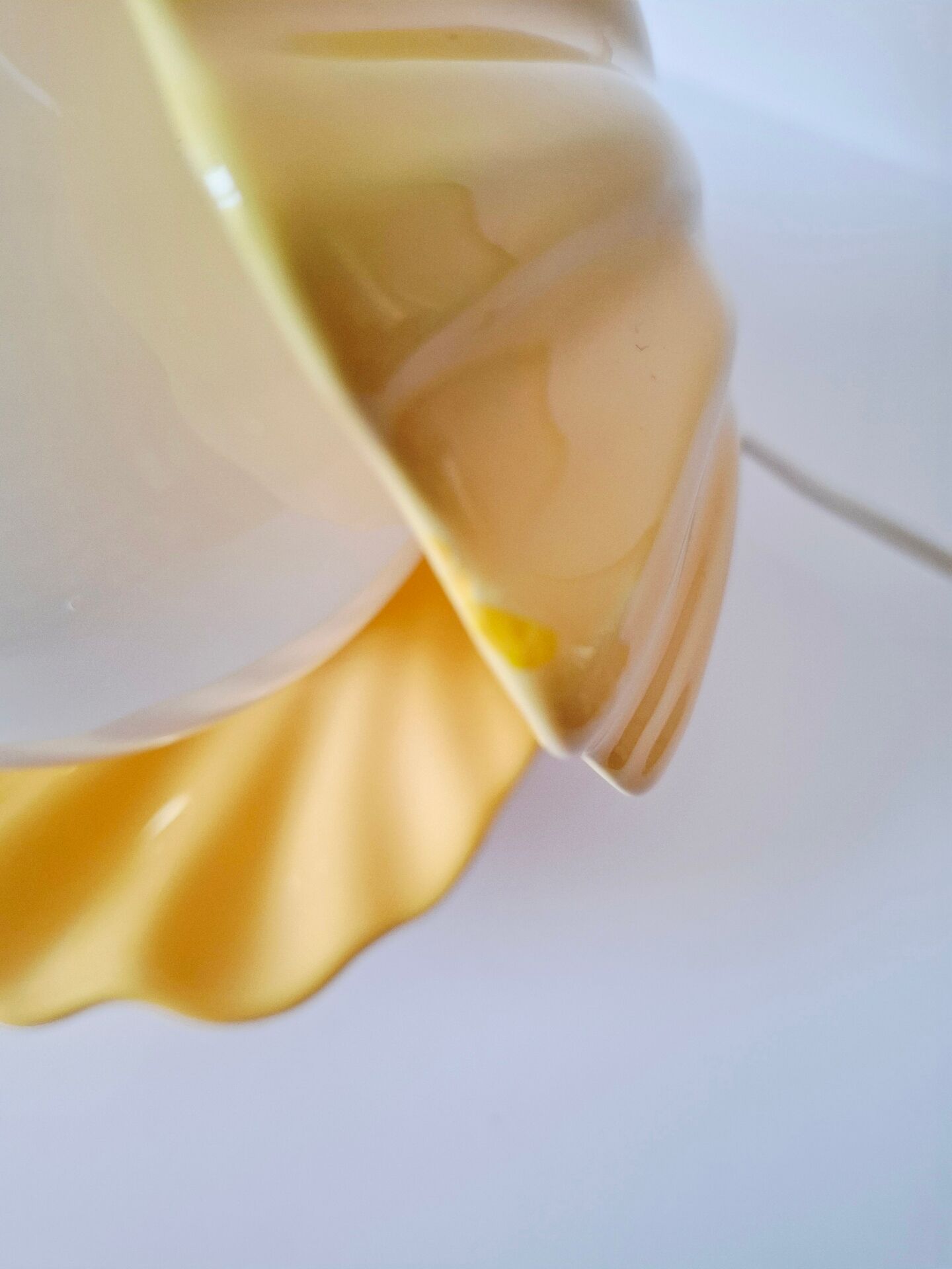 Vintage shell ceramic lamp