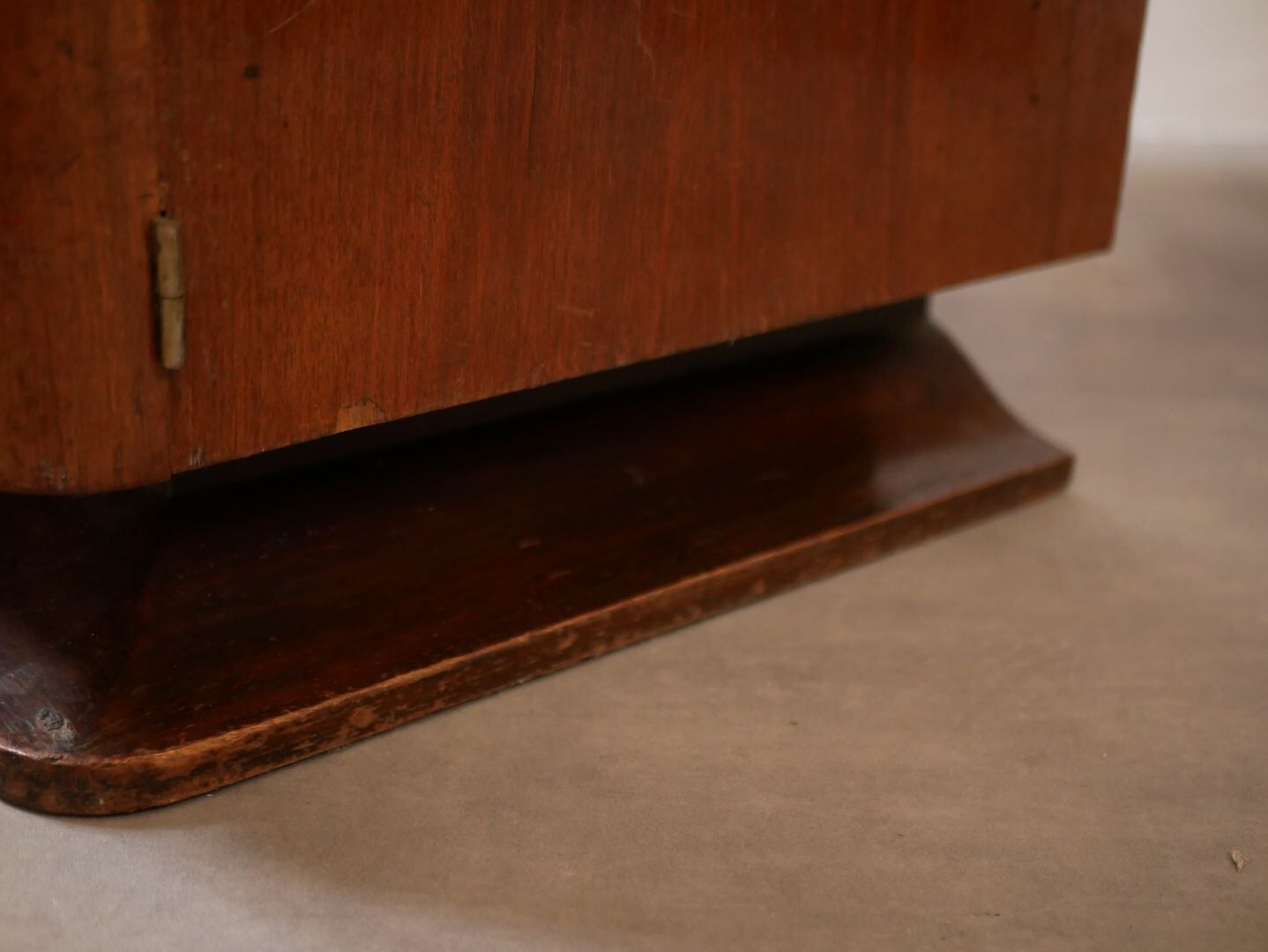 Art deco shoe cabinet