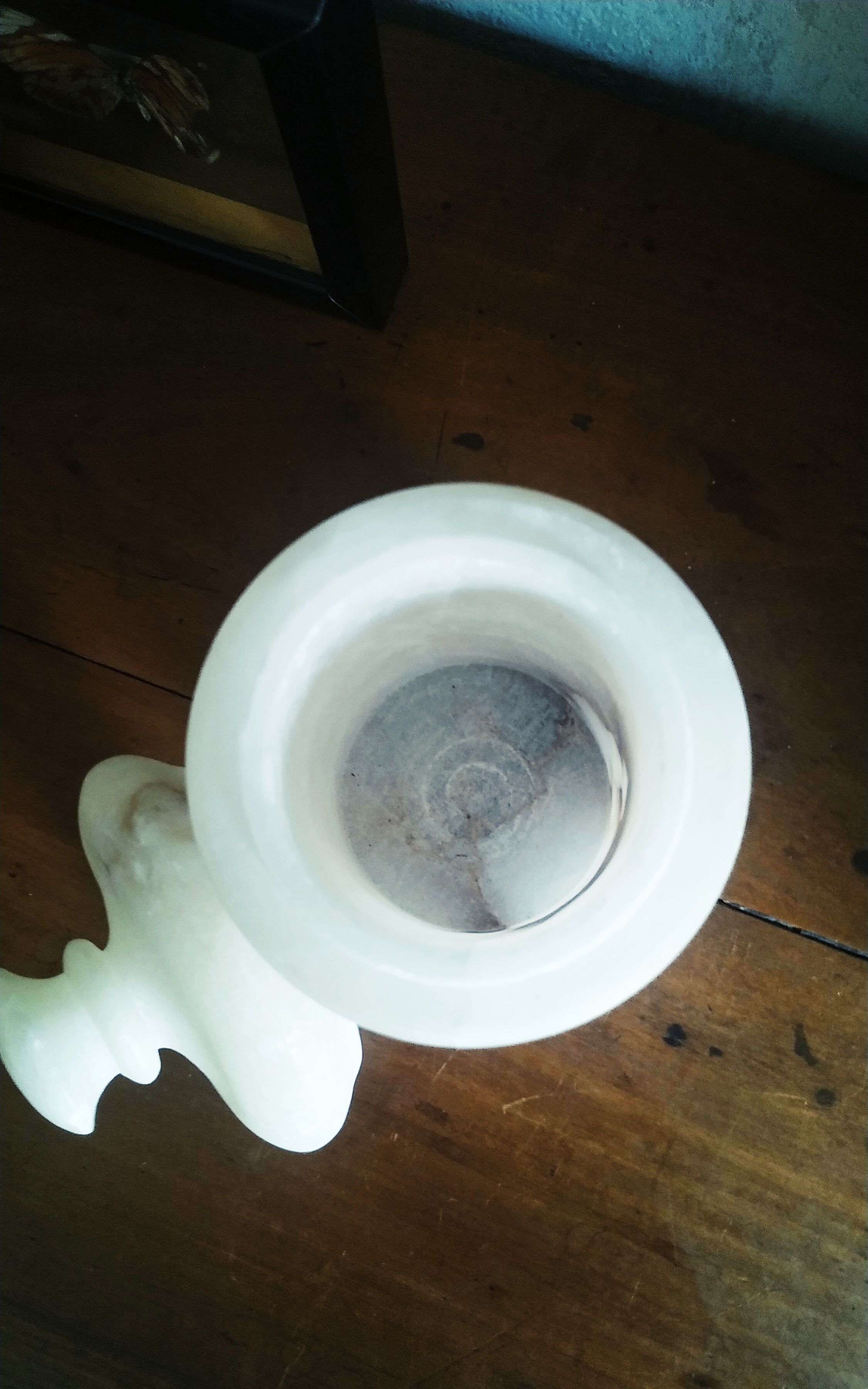 Alabaster pot chess piece