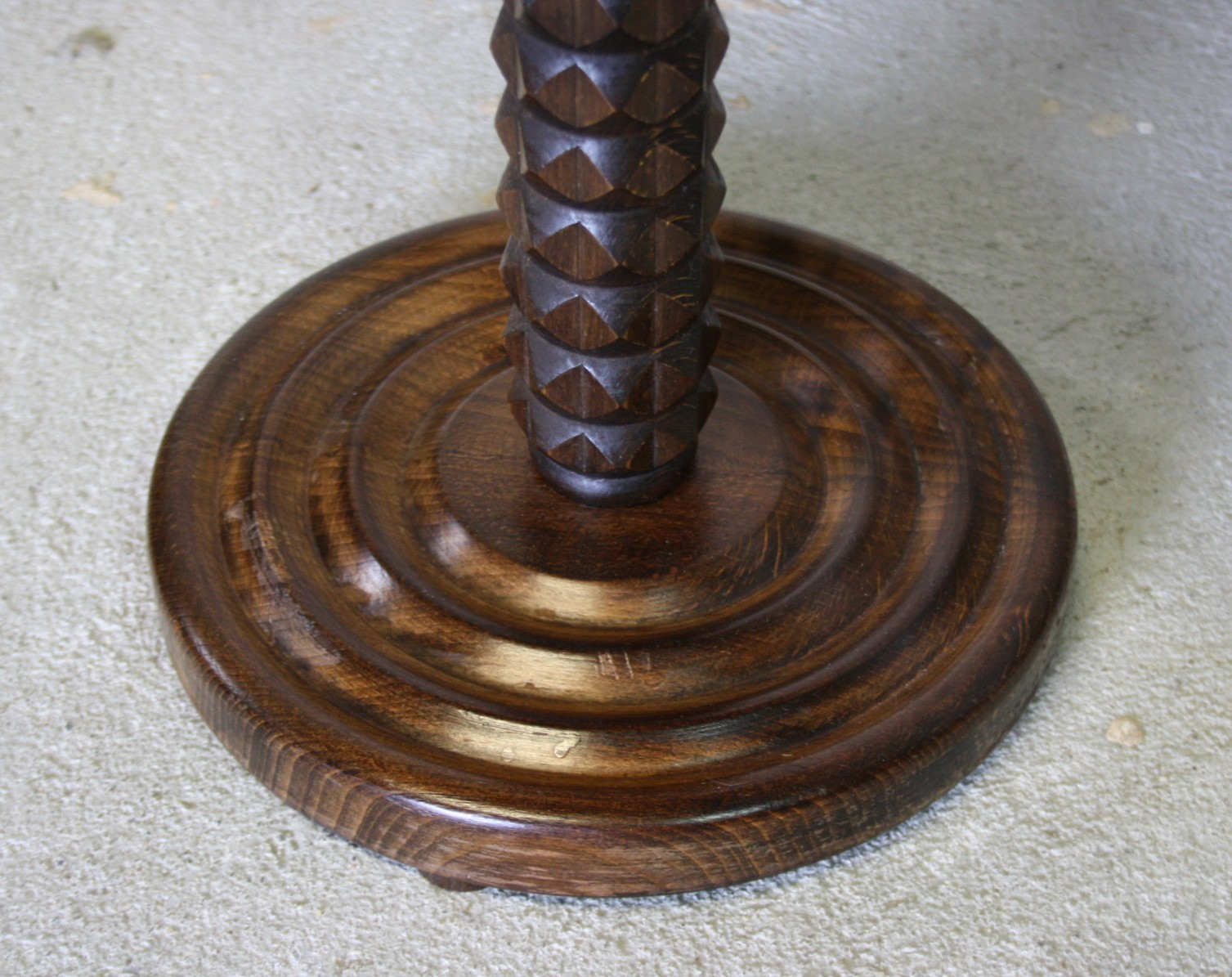 Solid oak pedestal wheel