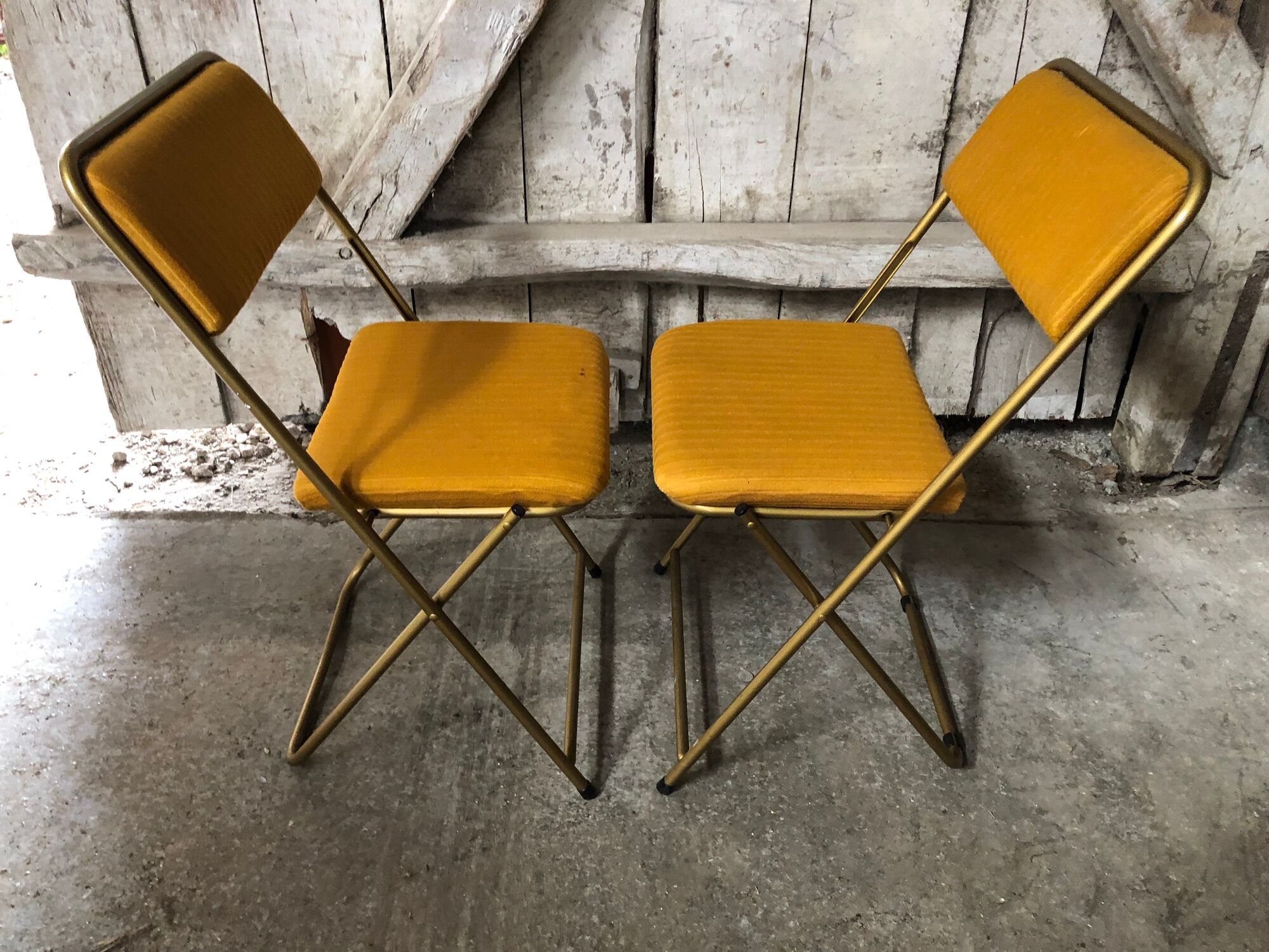 Pair old folding chair lafuma golden metal & vintage yellow fabric