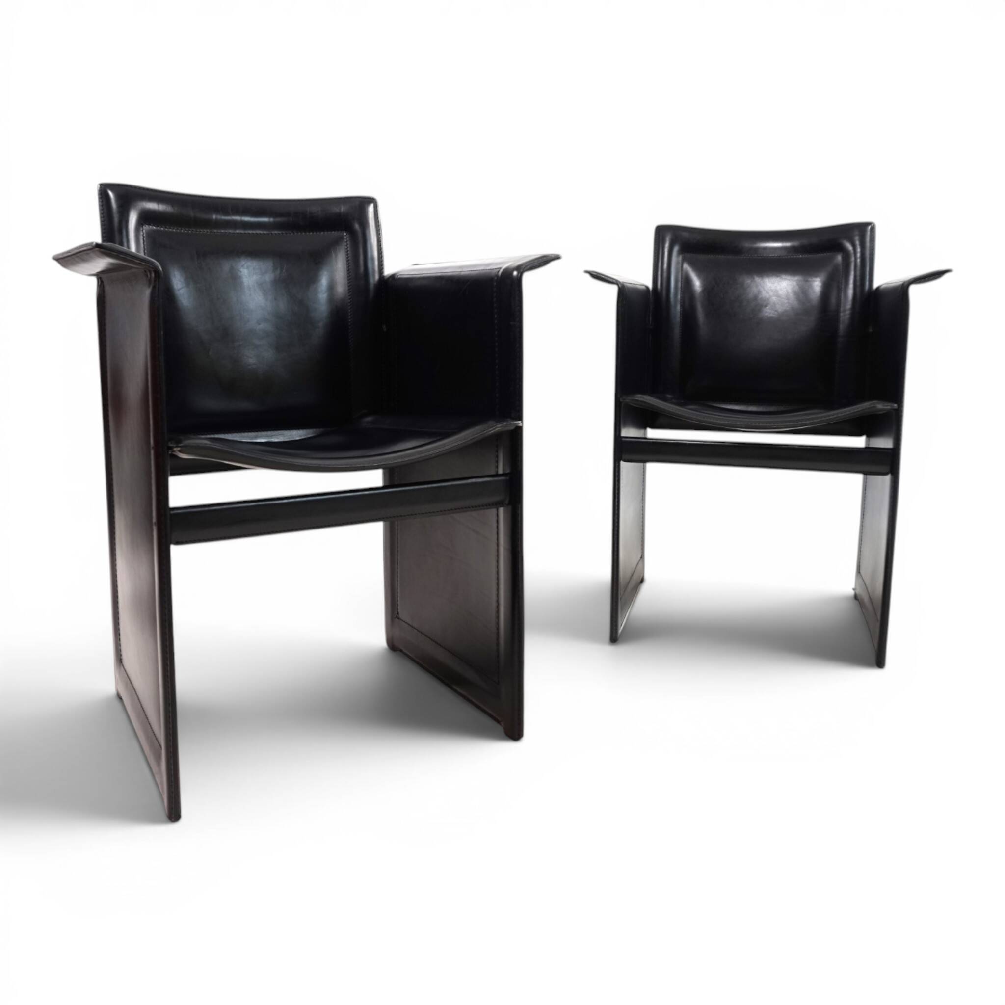 2 chaises en cuir noir Arrben Solaria par Tito Agnoli, 1970