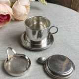 Tea pot, in silver metal