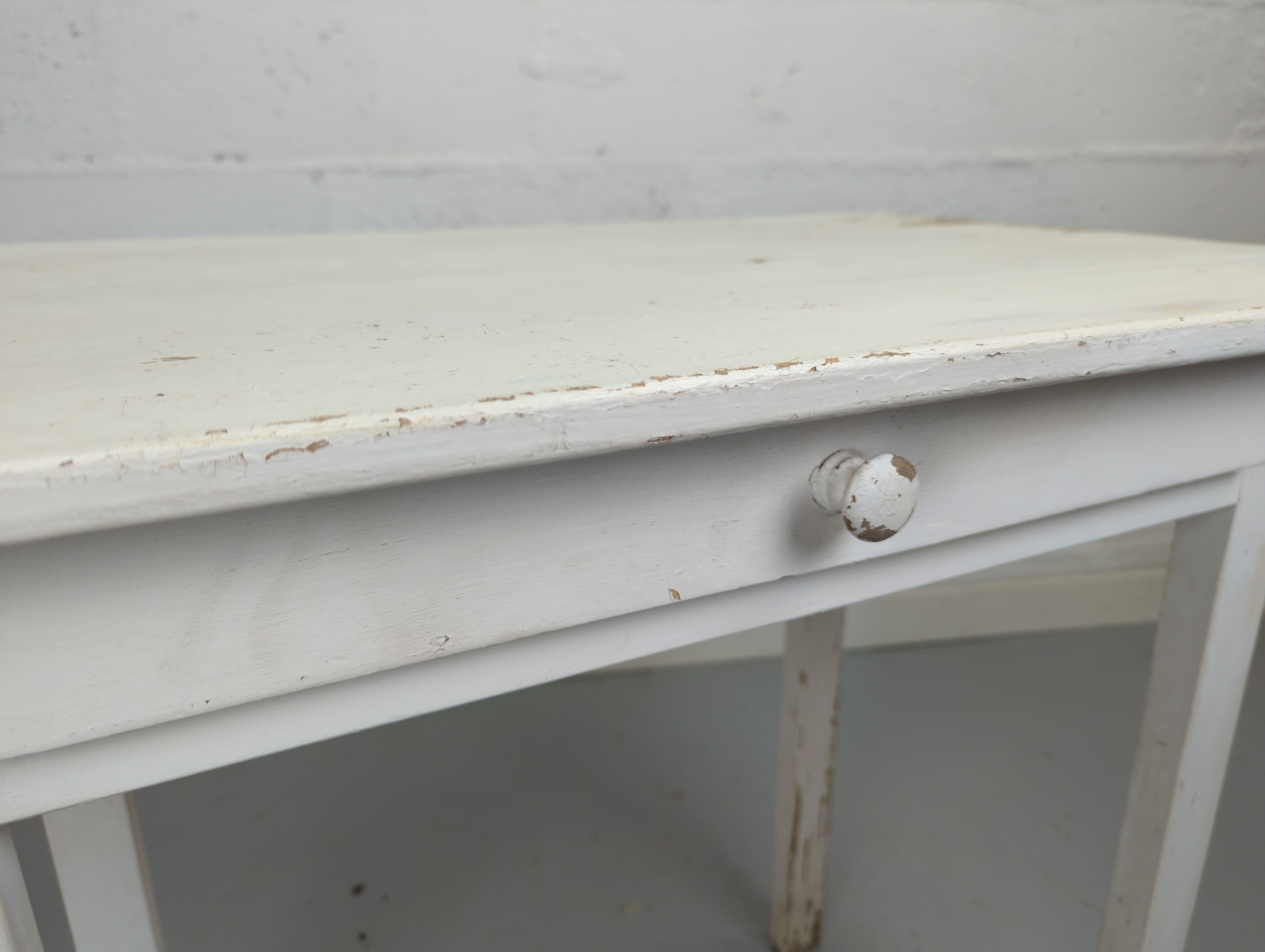 White old farmhouse table