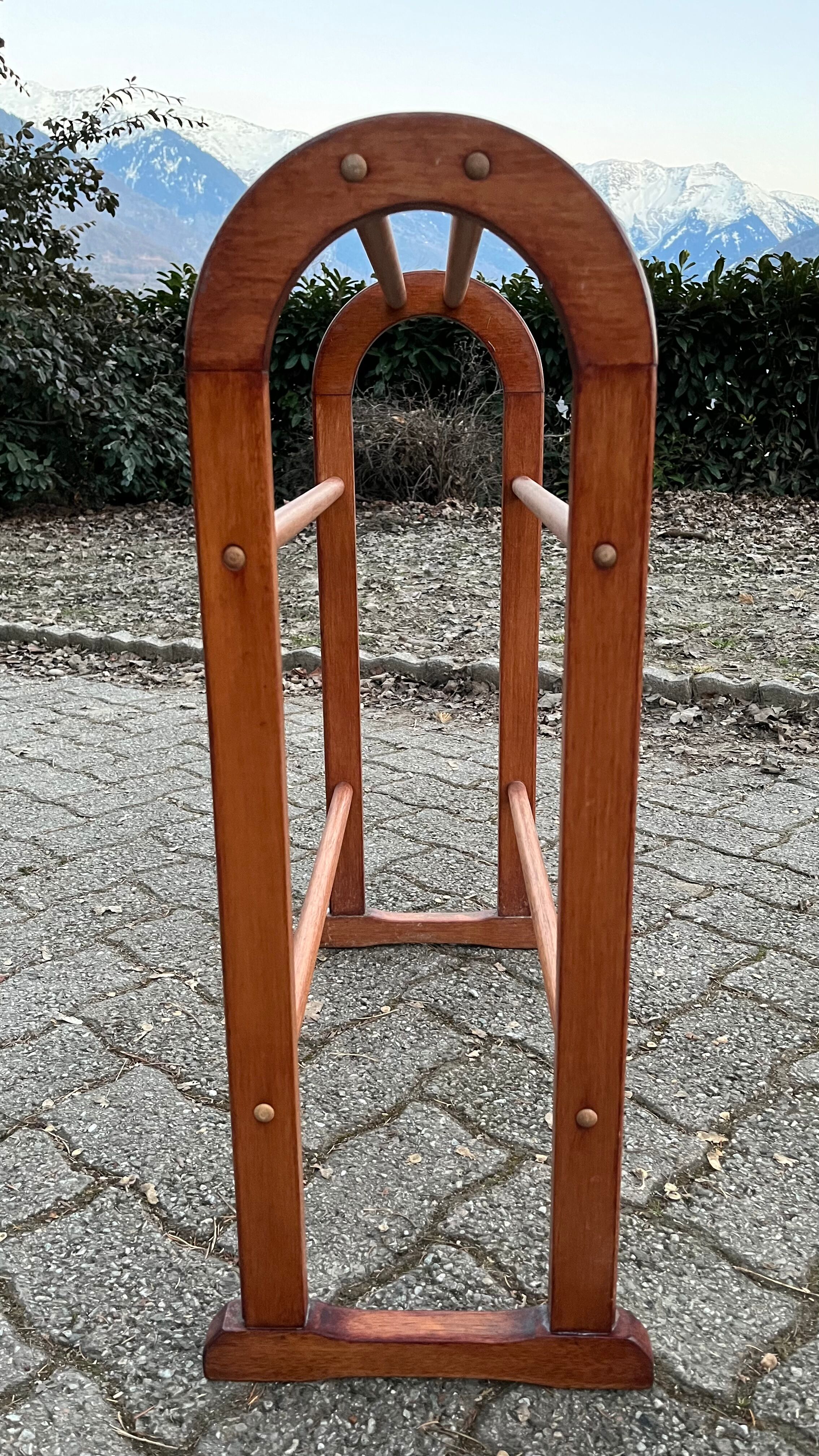 Vintage valet