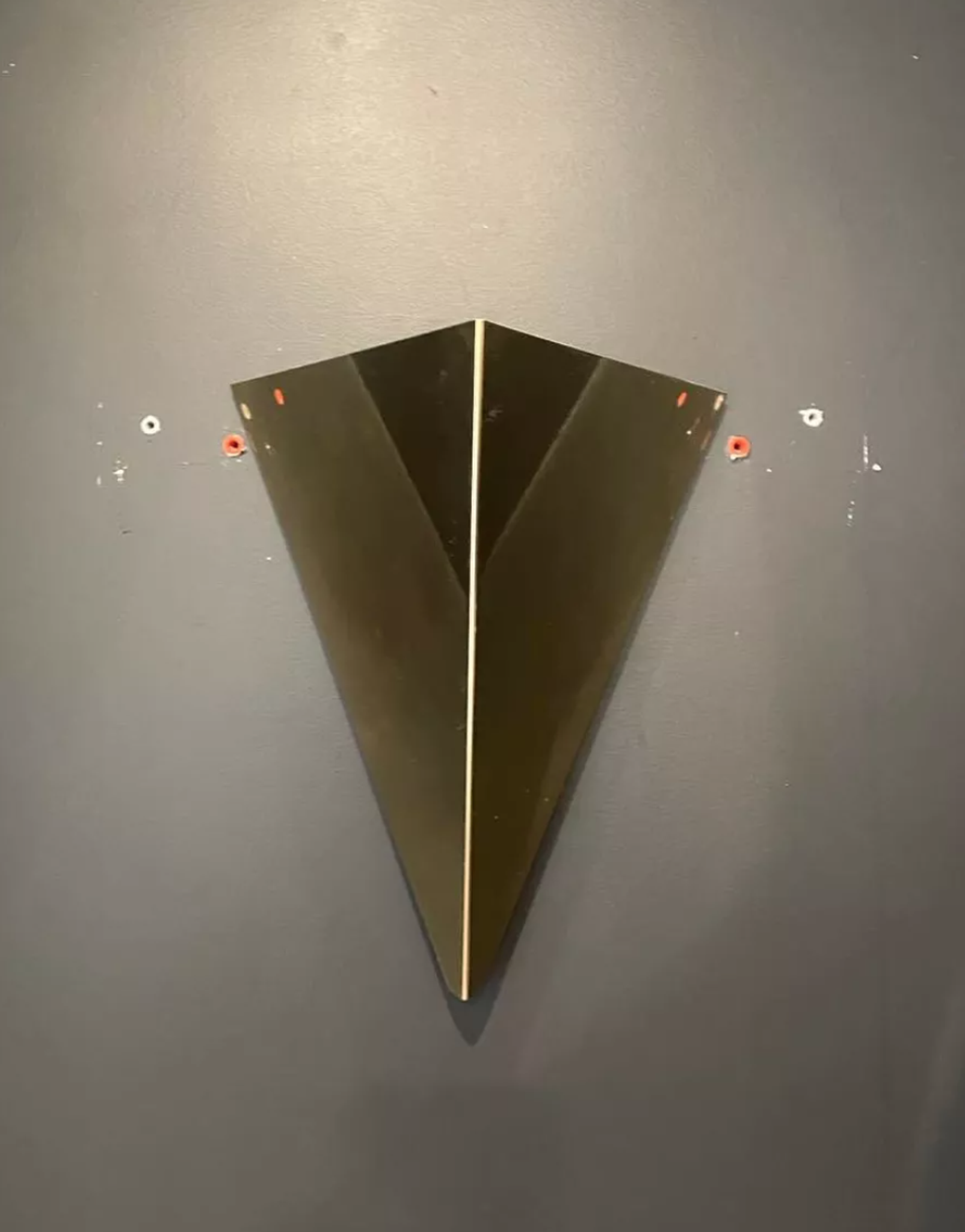 Pair of geometric vintage wall lamps in solid brass, France 1970.