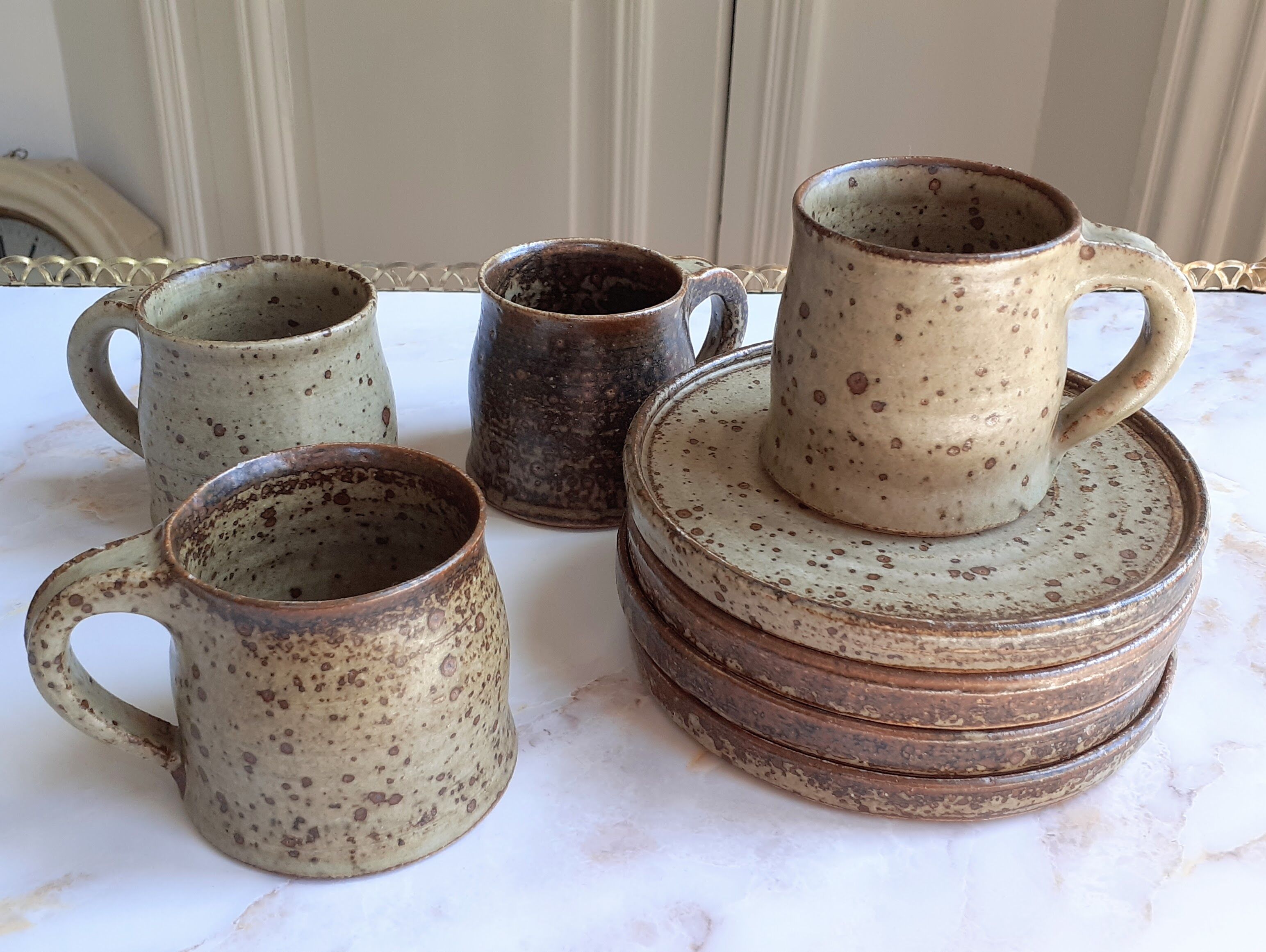 Service de tasses à café vintage en grès