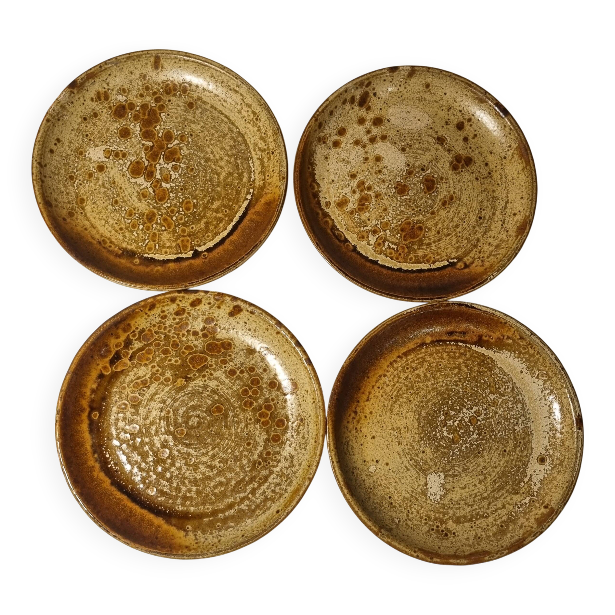 Set 8 plates.