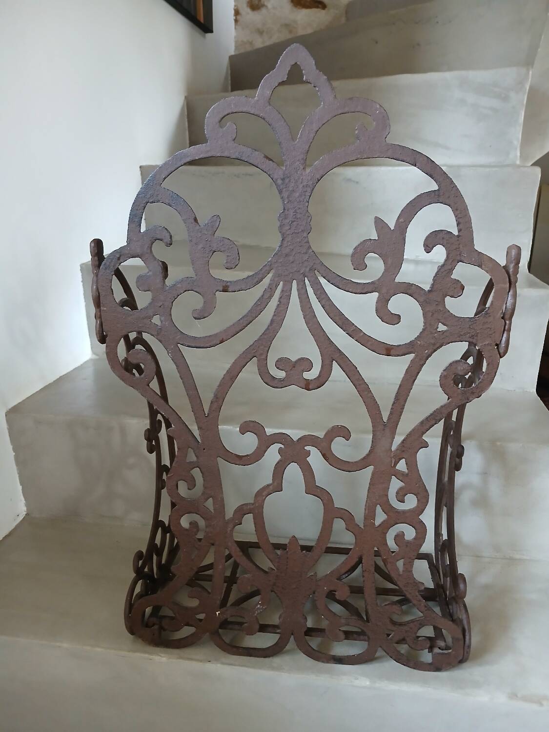 Étagère murale en fonte