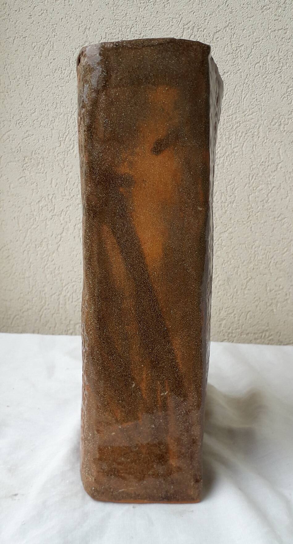 Vase en céramique marron
