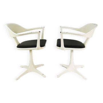 A pair of Space age chairs, Interlubke, designed by Konrad Schafer, Germany, 1960s.