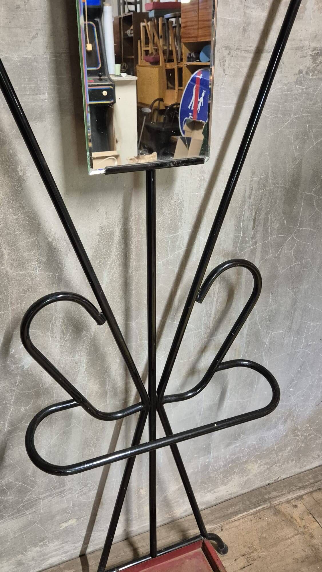 Vintage coat rack attributed to Roger Feraud, black metal with coloured spheres, 1970s, 180 x 82 x 22 cm