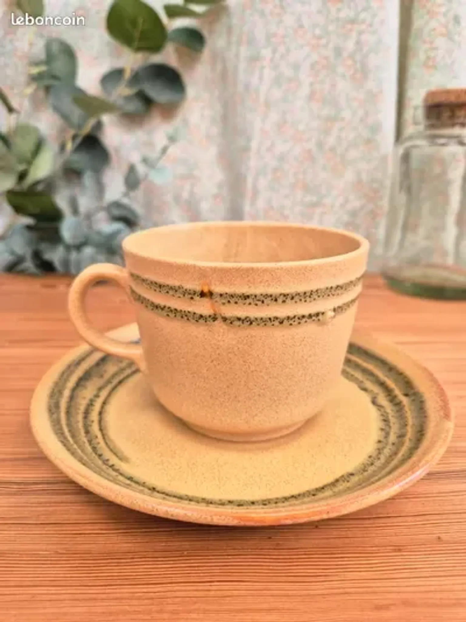 Grande tasse et soucoupe gres vintage