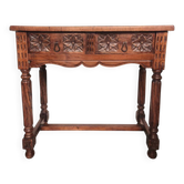 Castilian console table in carved walnut, early 20th century.