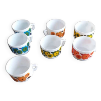 Set of 7 vintage cups