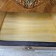 Commode 6 tiroirs en bois, laiton et verre, années 60